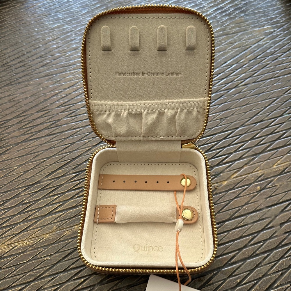 Quince jewelry carrier - NWT